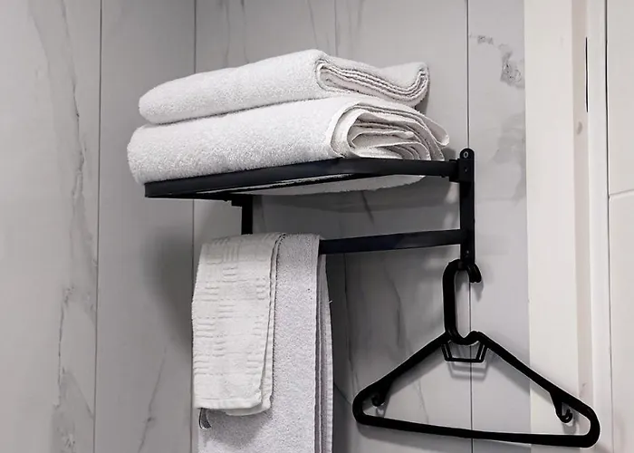 Livia's アパート ティラナ